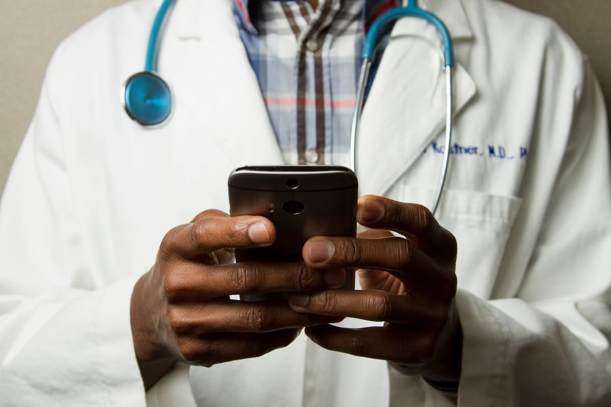 Healthcare technology and AI in medical practice